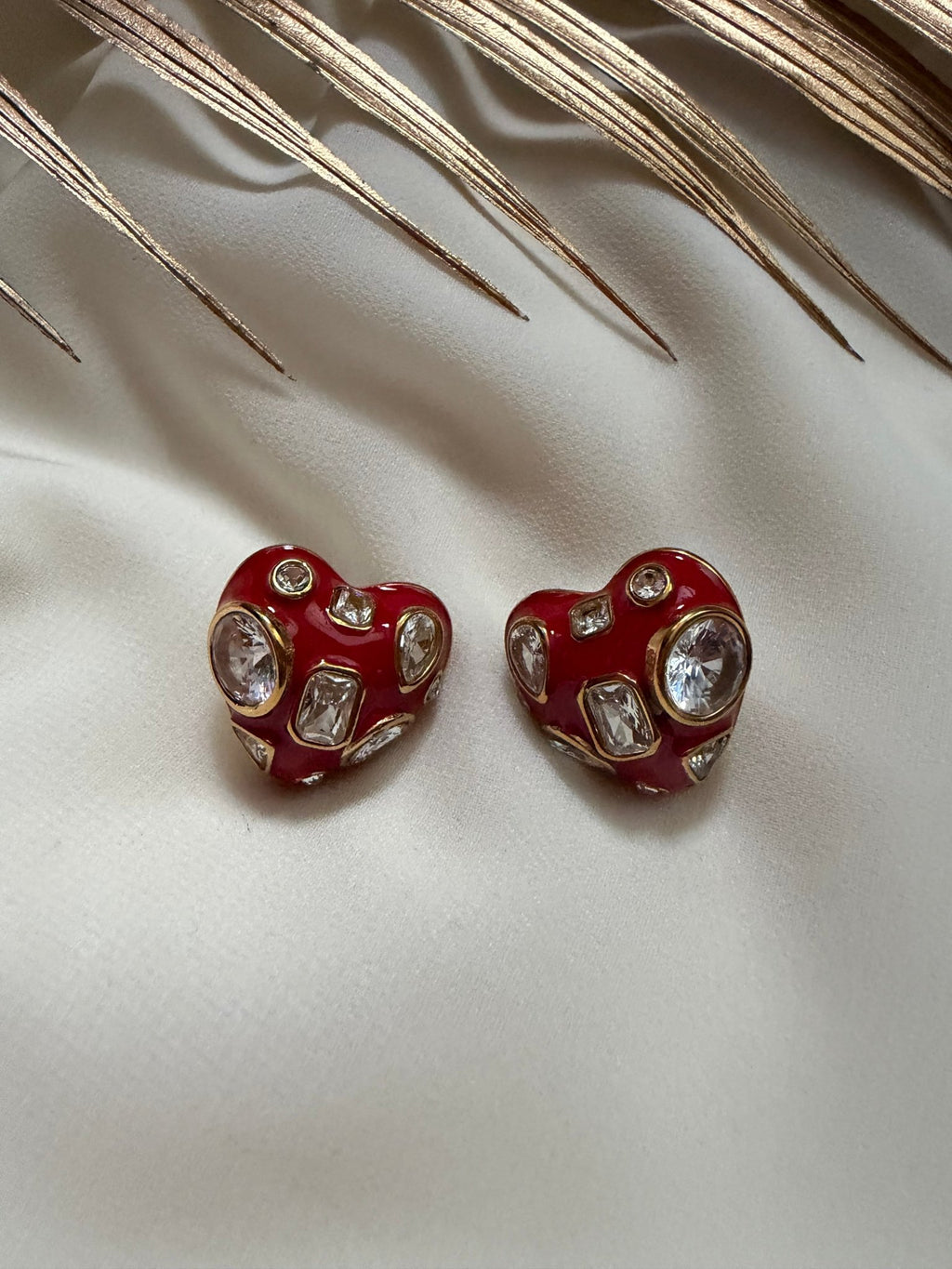Enamel heart zircon studs - Reen & co.Enamel heart zircon studs