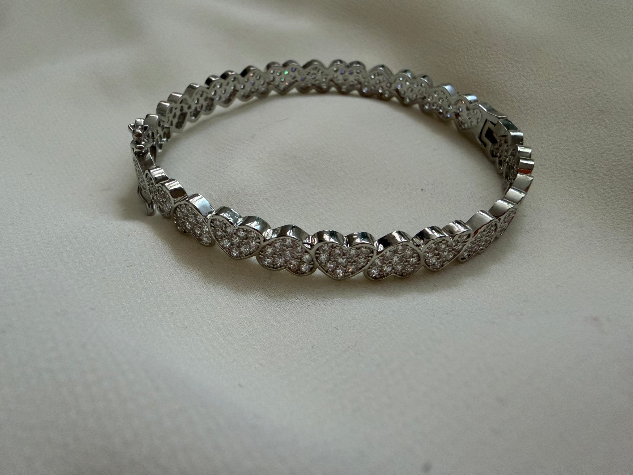 Heart zircon bangle - Reen & co.Heart zircon bangle