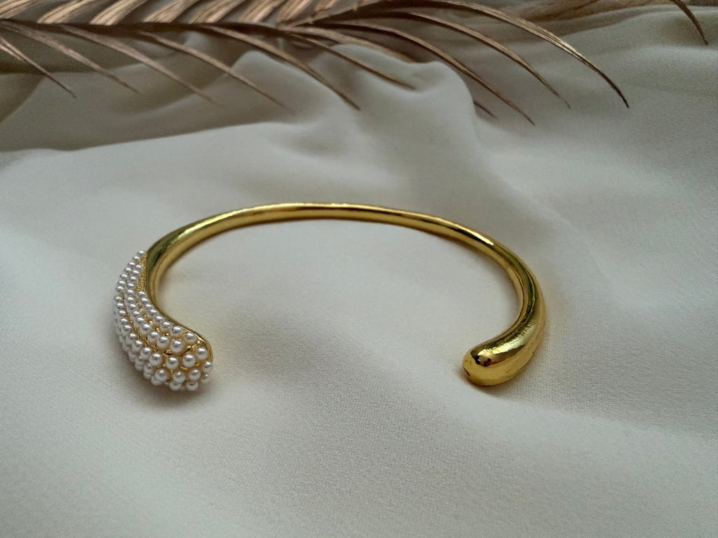 Pearl bangle - Reen & co.Pearl bangle