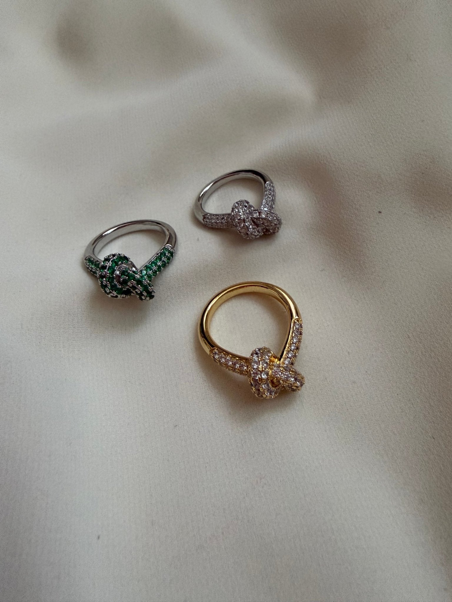 Knot zirconia rings - Reen & co.Knot zirconia rings