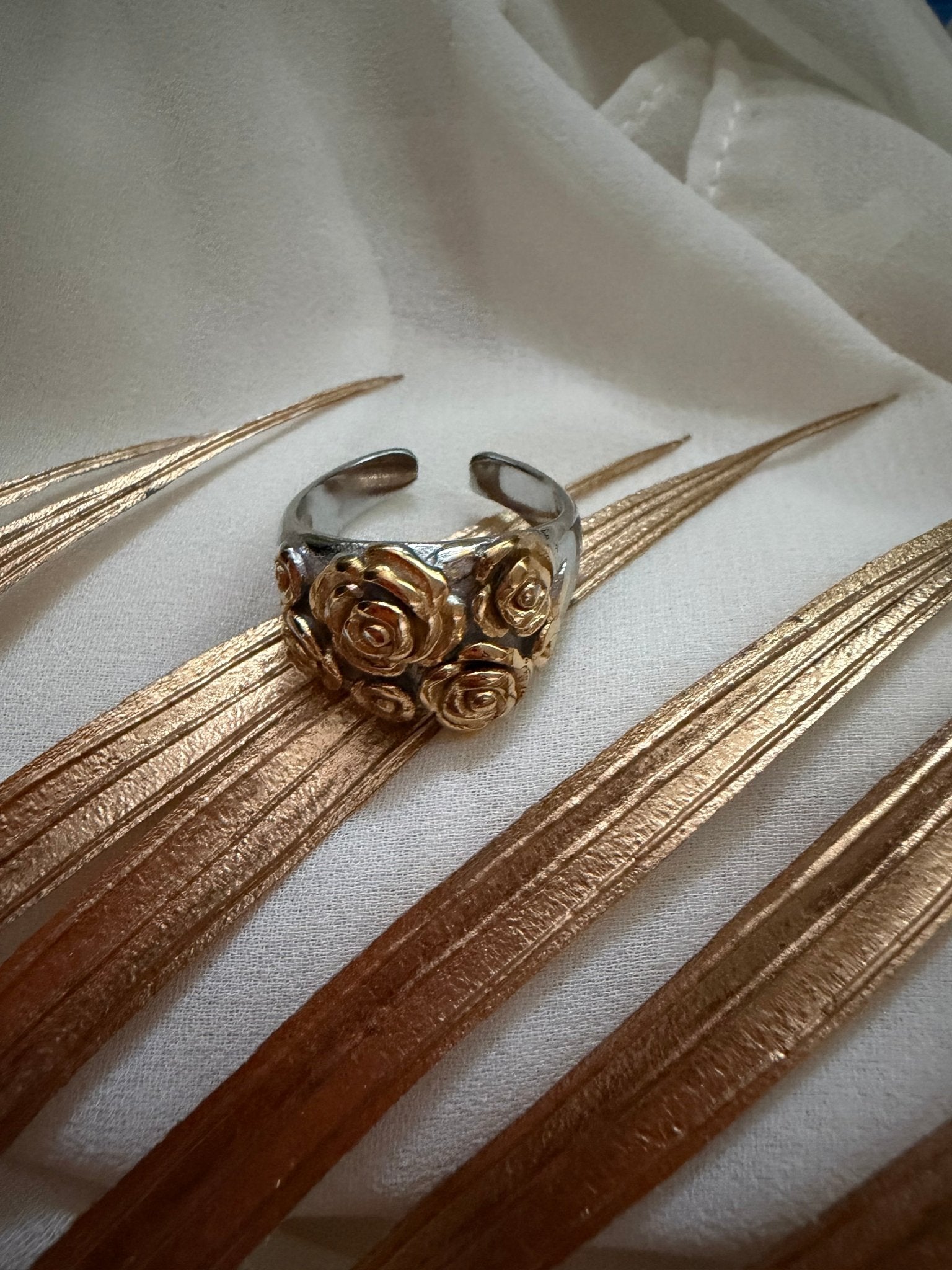 Flower statement ring - Reen & co.Flower statement ring