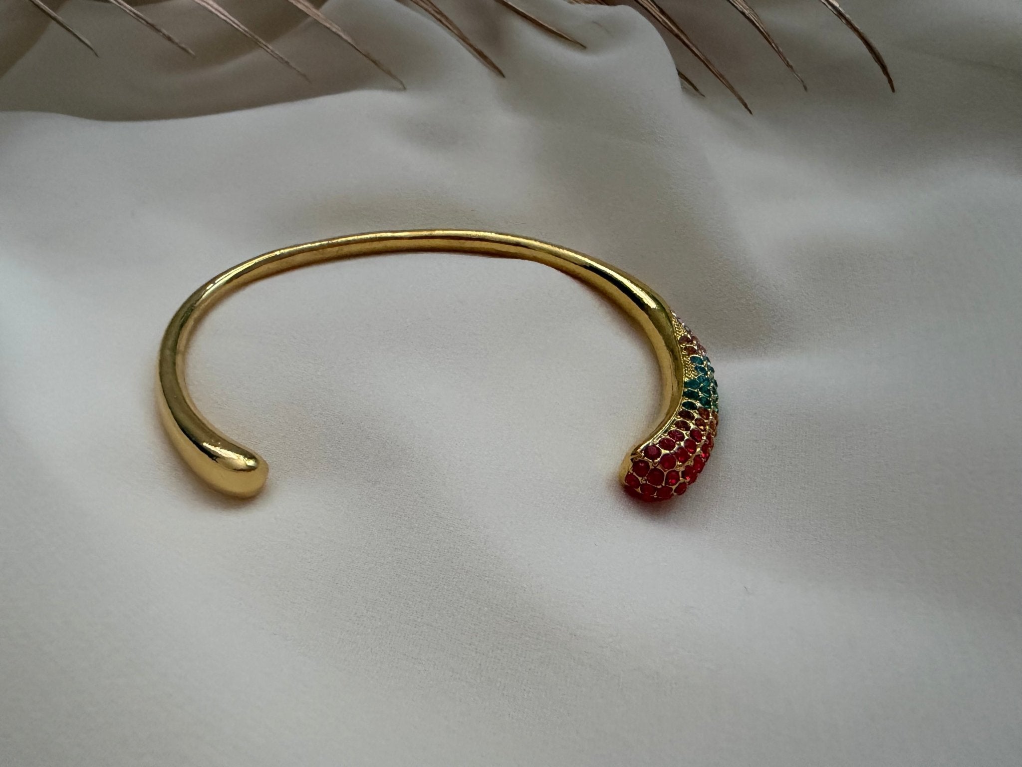 Pearl bangle - Reen & co.Pearl bangle