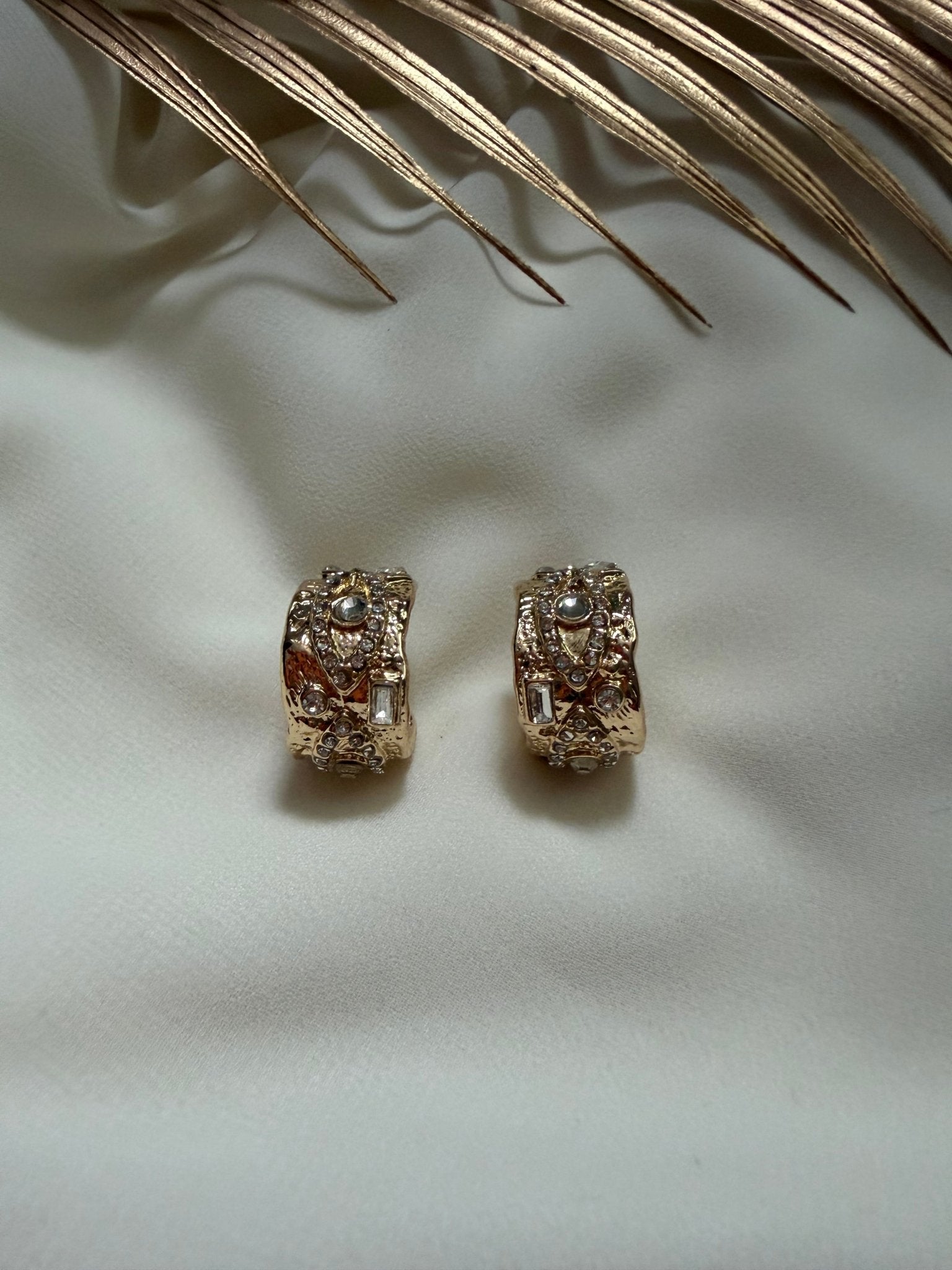 Zircon eye hoops - Reen & co.Zircon eye hoops