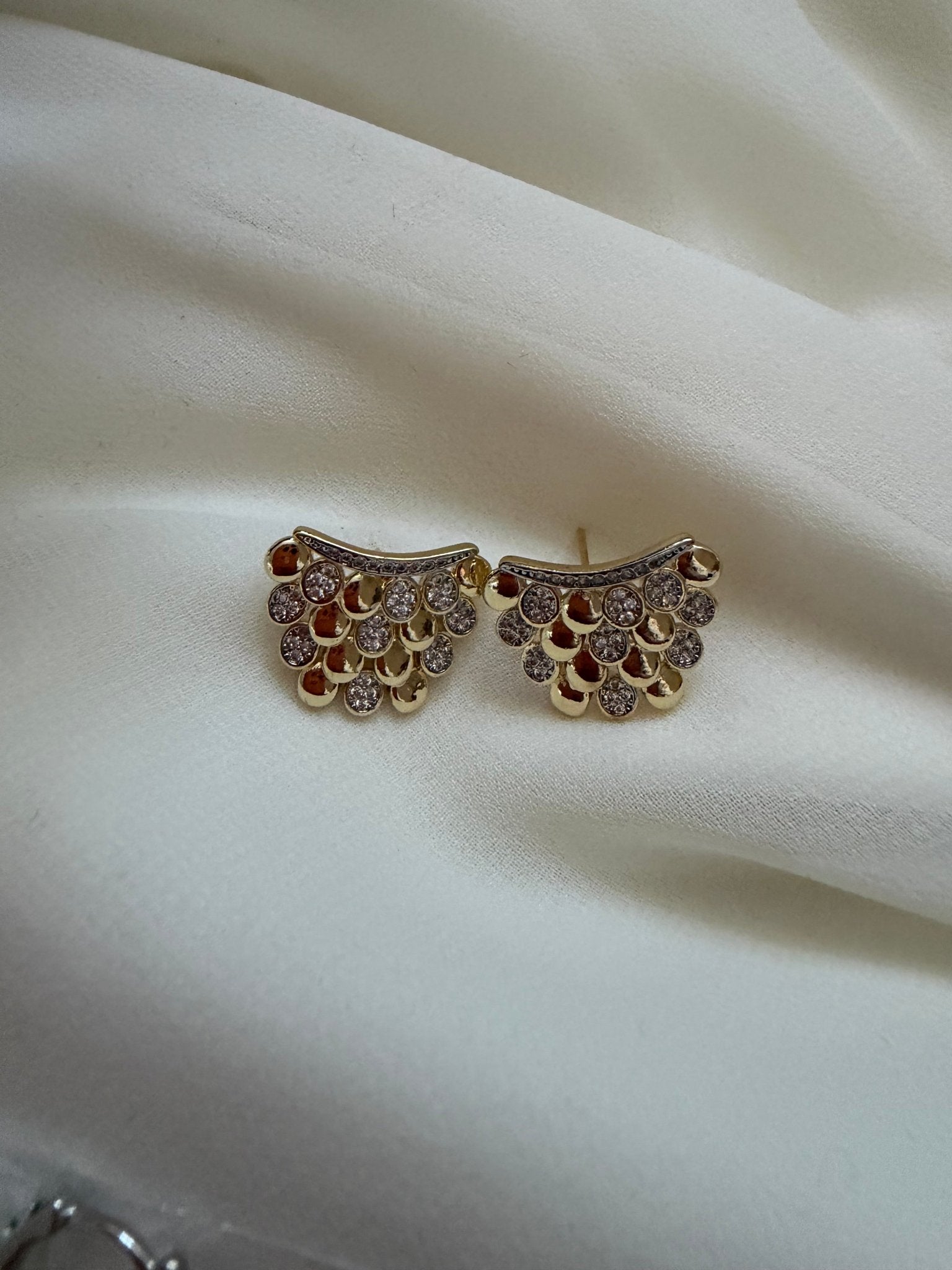 Waterfall studs - Reen & co.Waterfall studs