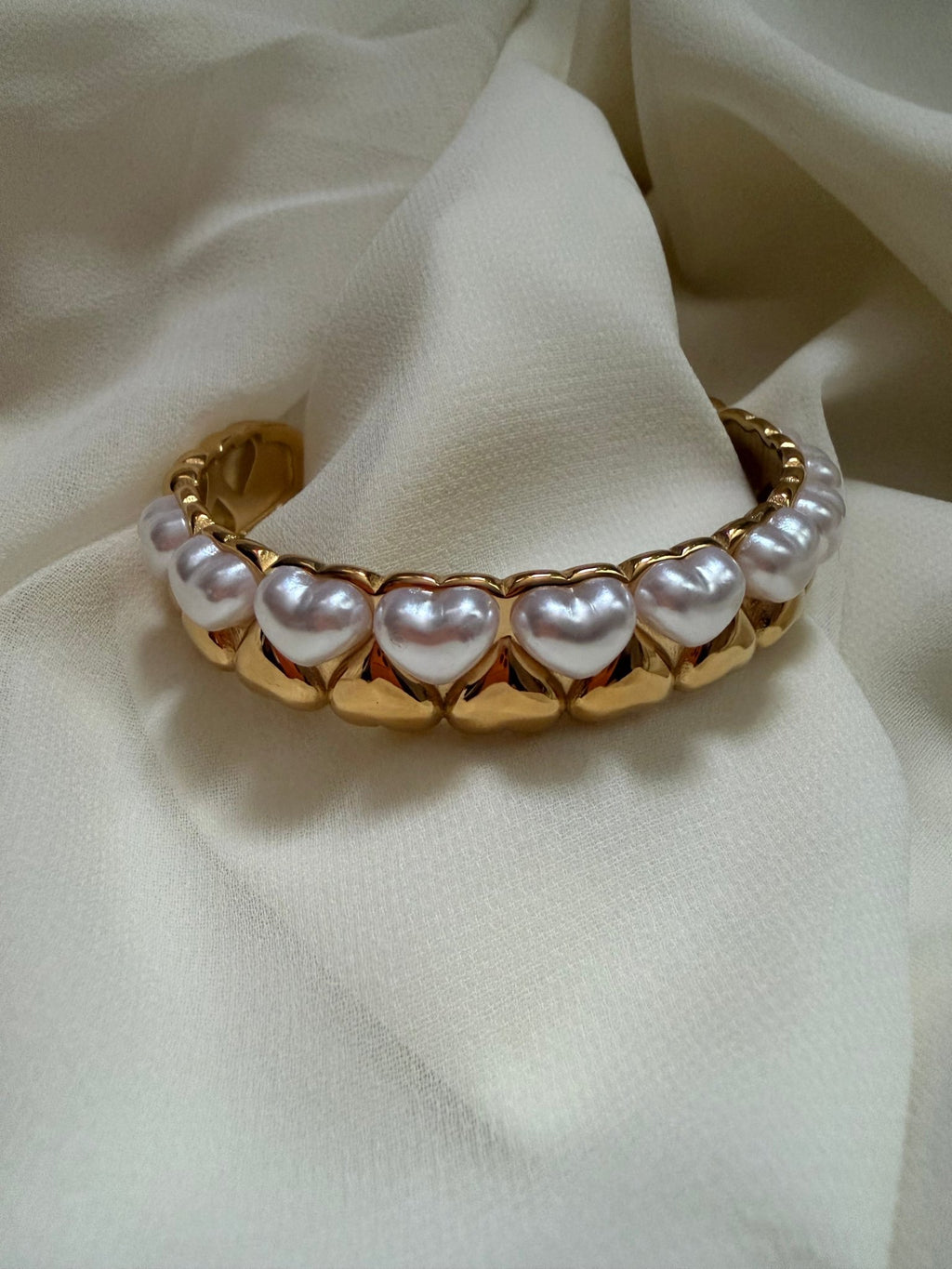 Pearl heart bangle - Reen & co.Pearl heart bangle