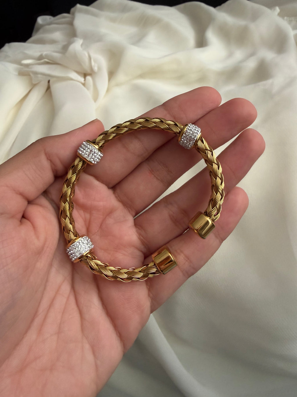 Open bangle