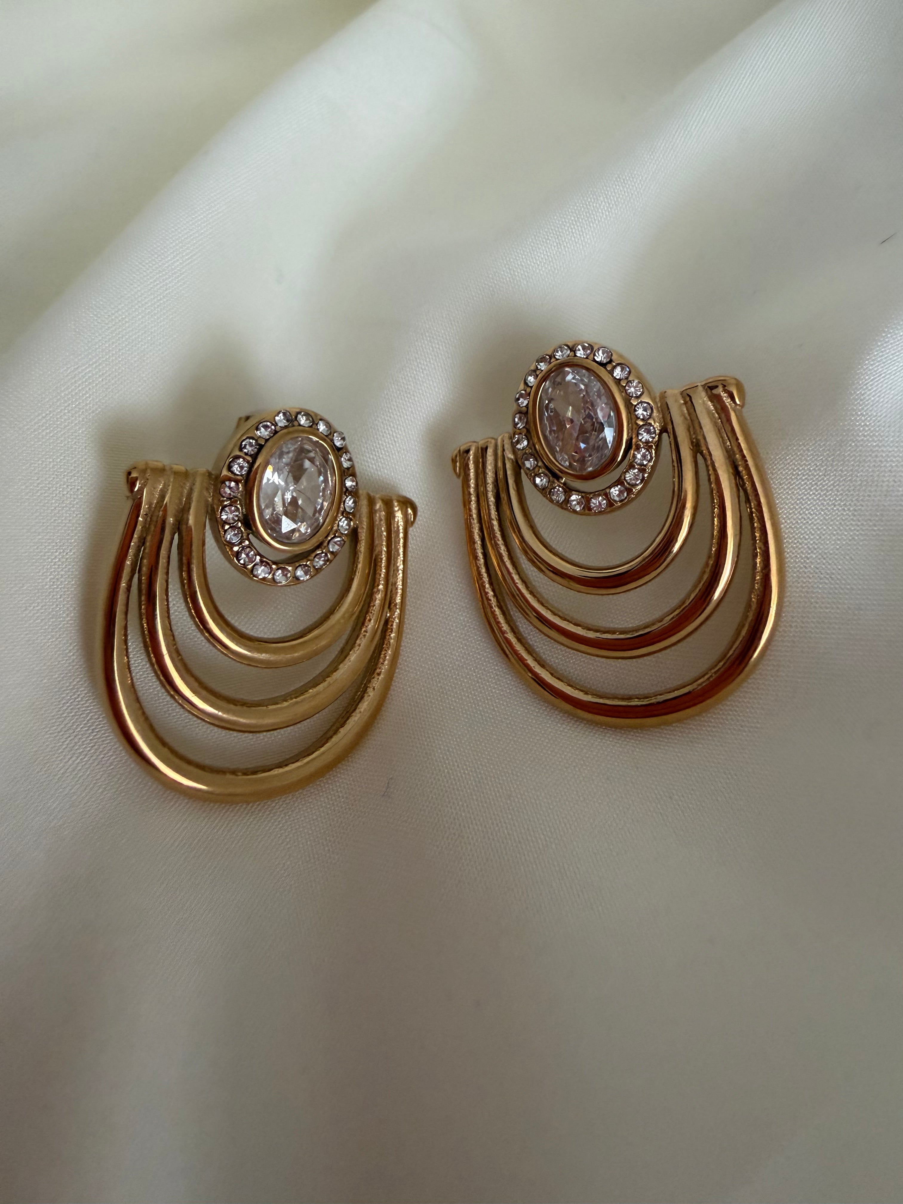 Knob earrings